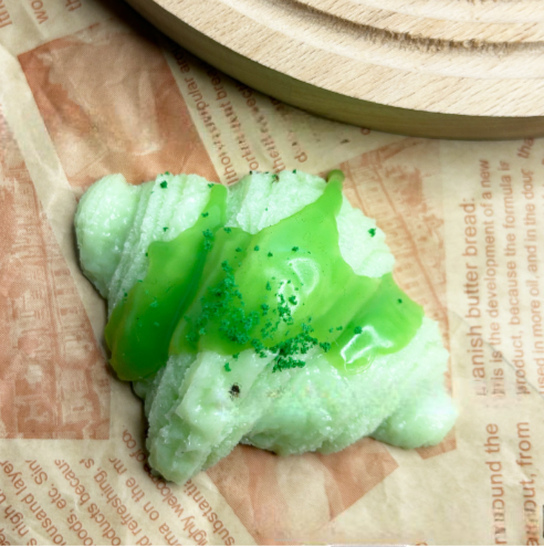 Pistachio Croissant Moochie 🥐 💚 - *14 Day Preorder*